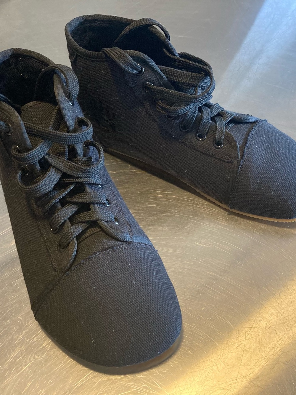 Bearfoot Ursus Mid Top Lace-Up Athletic Sneaker Black Unisex Adults EEE